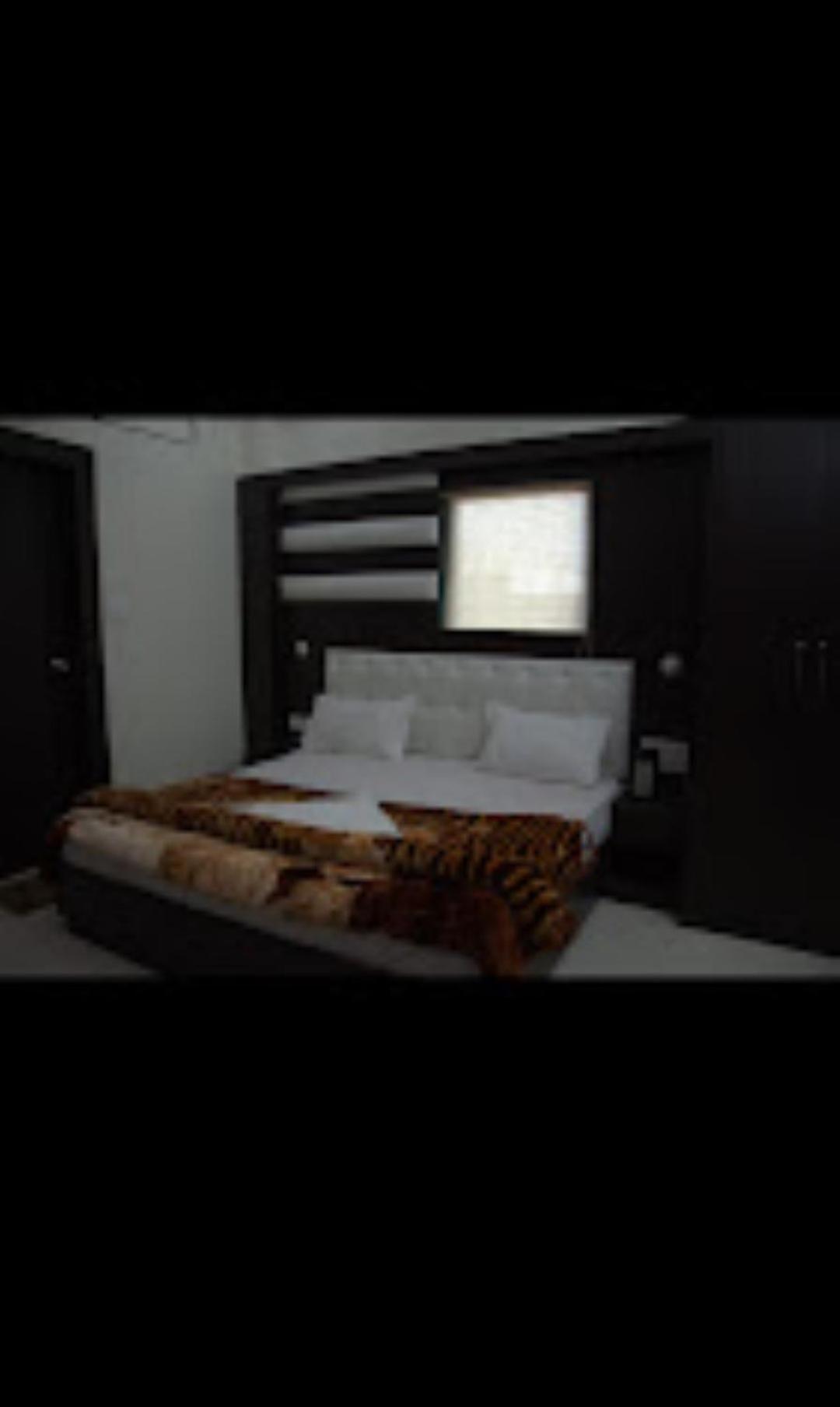 Hotel Mahabir Inn ماثورا المظهر الخارجي الصورة