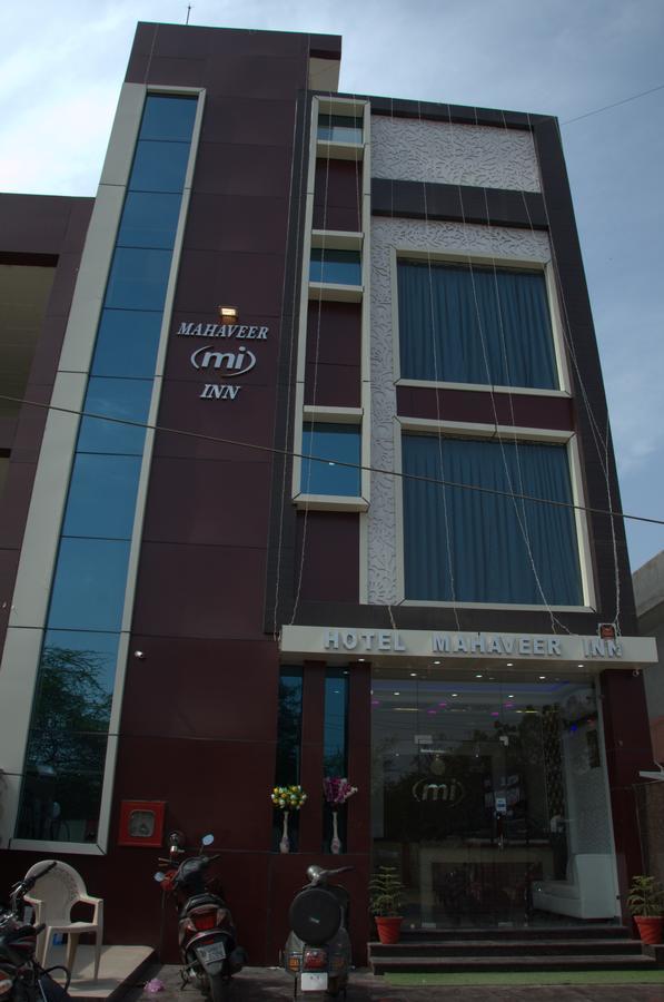 Hotel Mahabir Inn ماثورا المظهر الخارجي الصورة